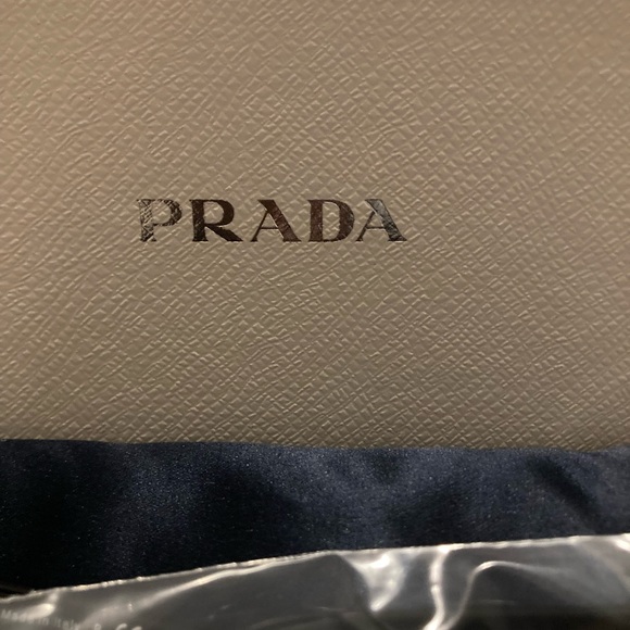Prada SPR022V Black Butterfly Sunglasses with Case and box - Picture 4 of 12